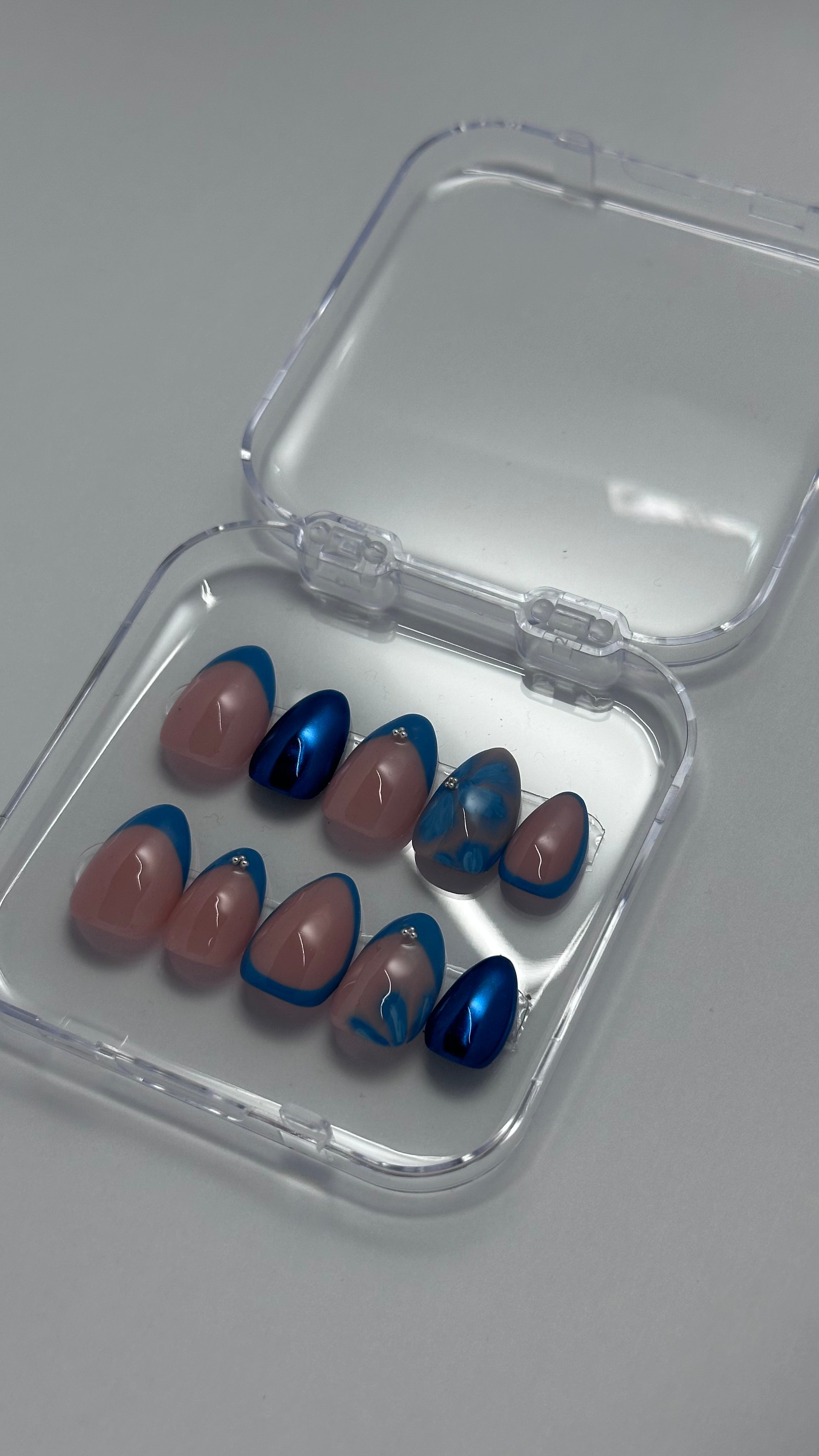 BLUE FANTASY - Amande court  - FAUX ONGLE PressOnNail