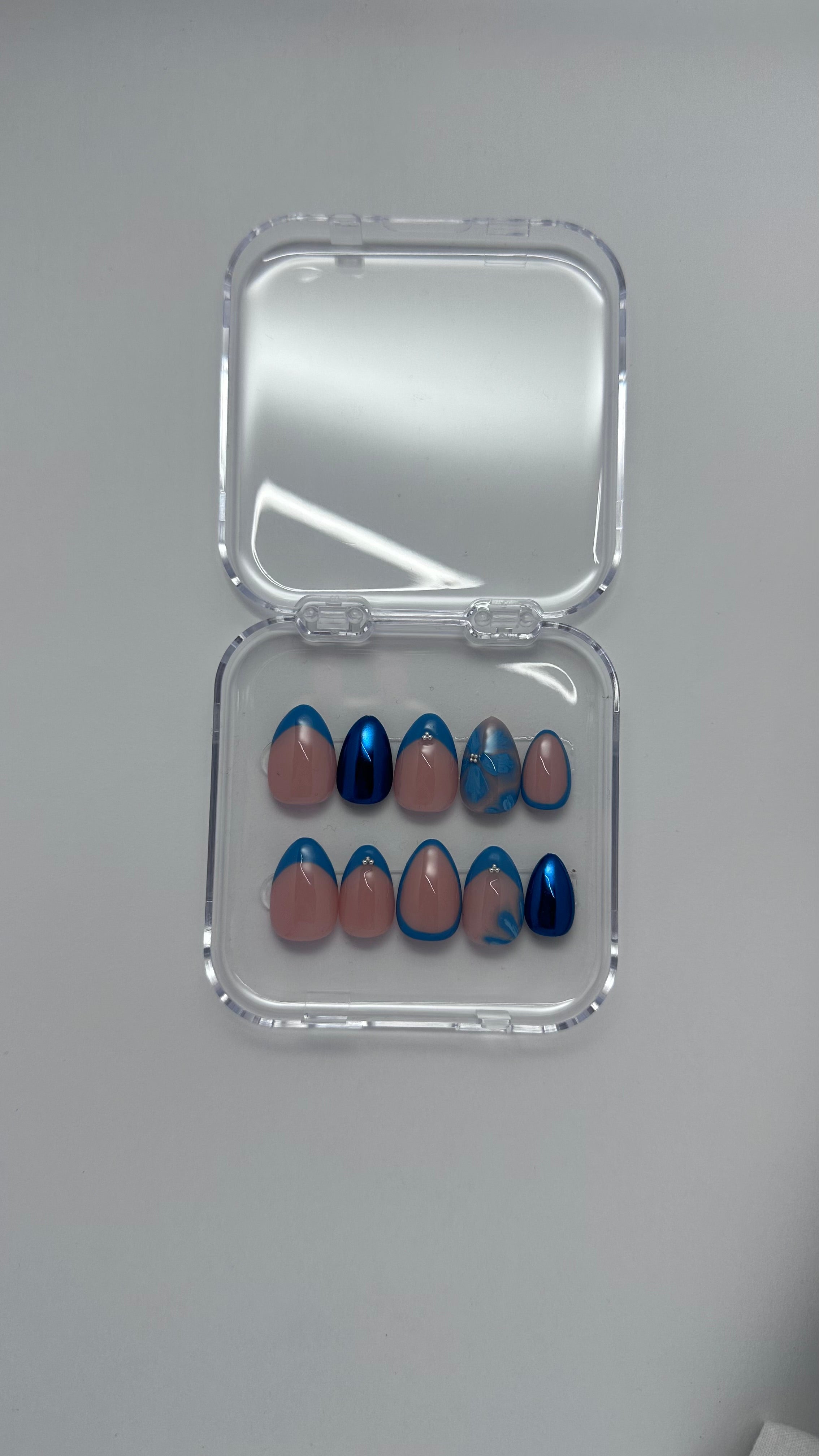 BLUE FANTASY - Amande court  - FAUX ONGLE PressOnNail