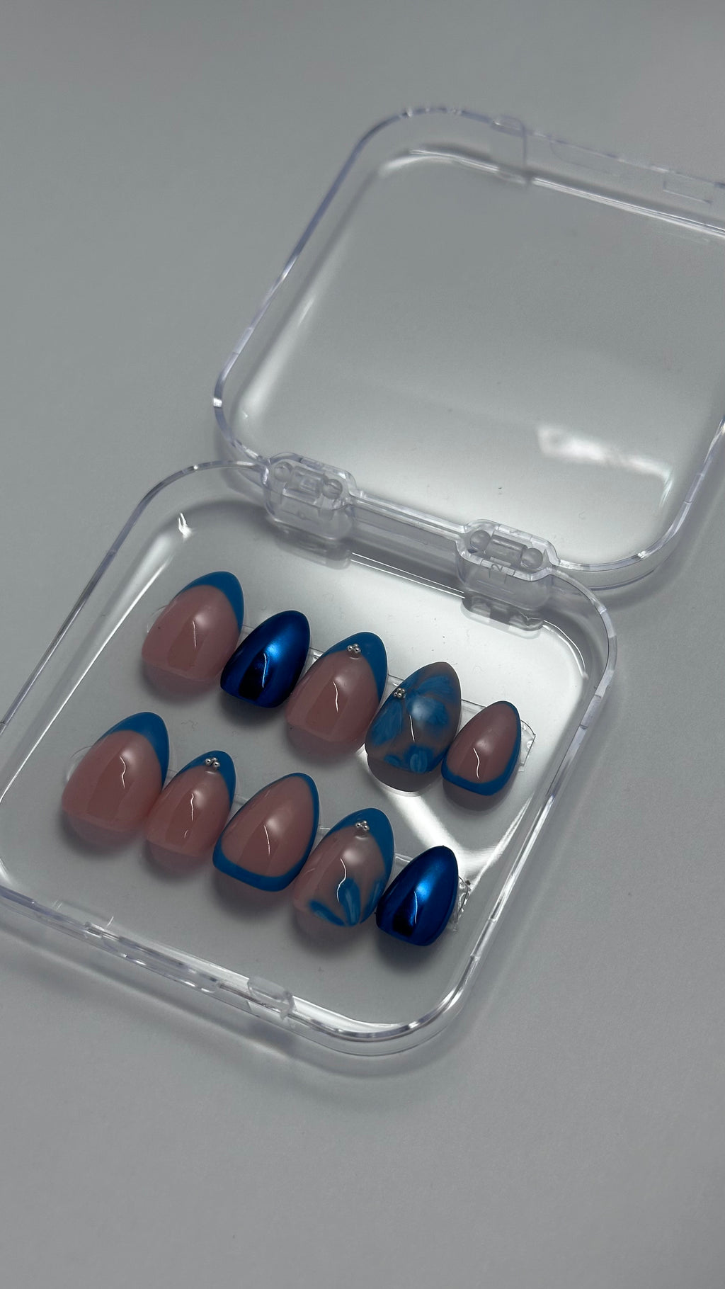 BLUE FANTASY - Short Almond - PressOnNail FAKE NAILS