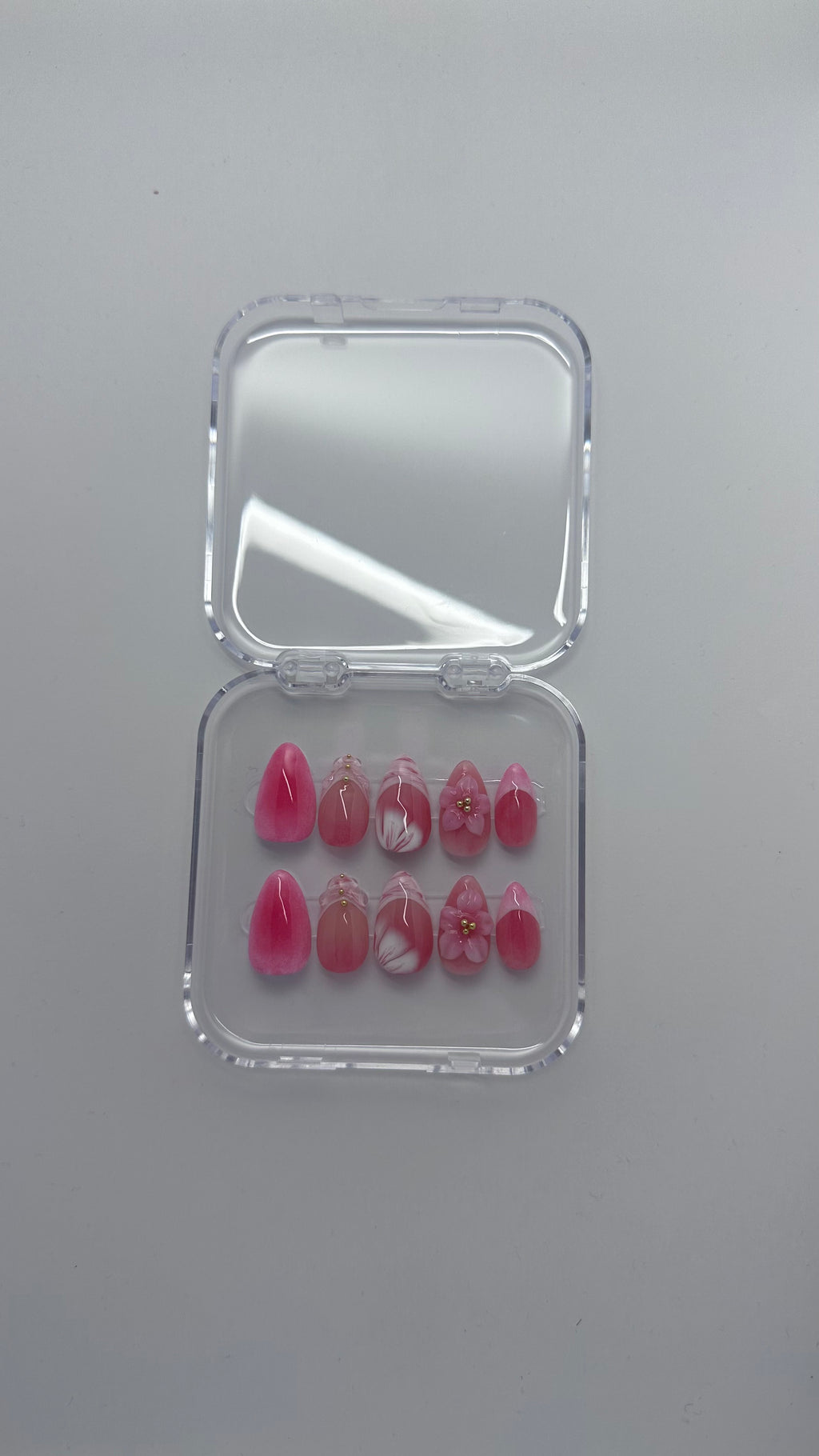 PINKIE BLOSSOM - Short Almond - PressOnNail FAKE NAILS