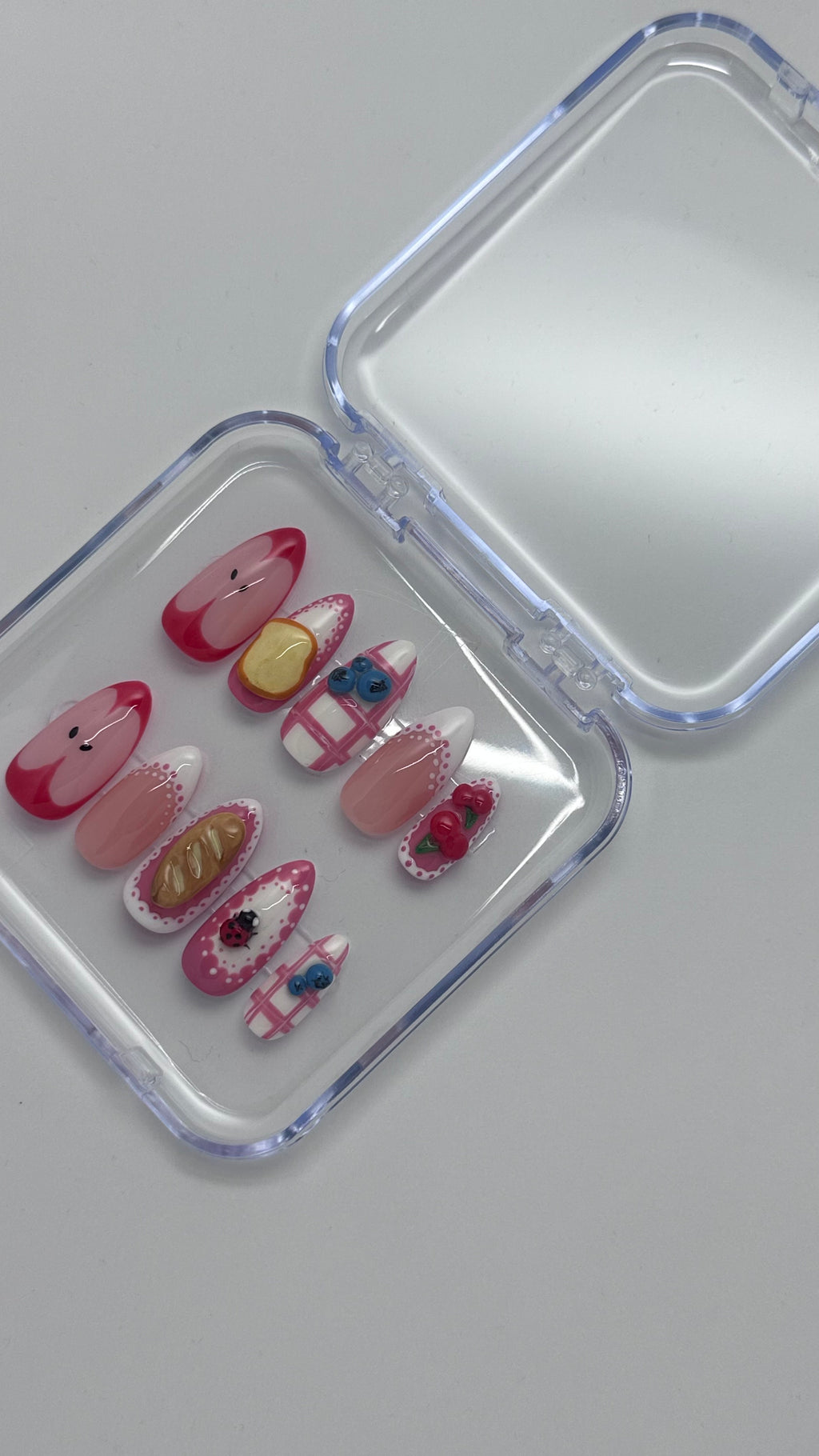 Oui oui Baguette 🥖 - Long Almond - FAKE NAIL PressOnNail