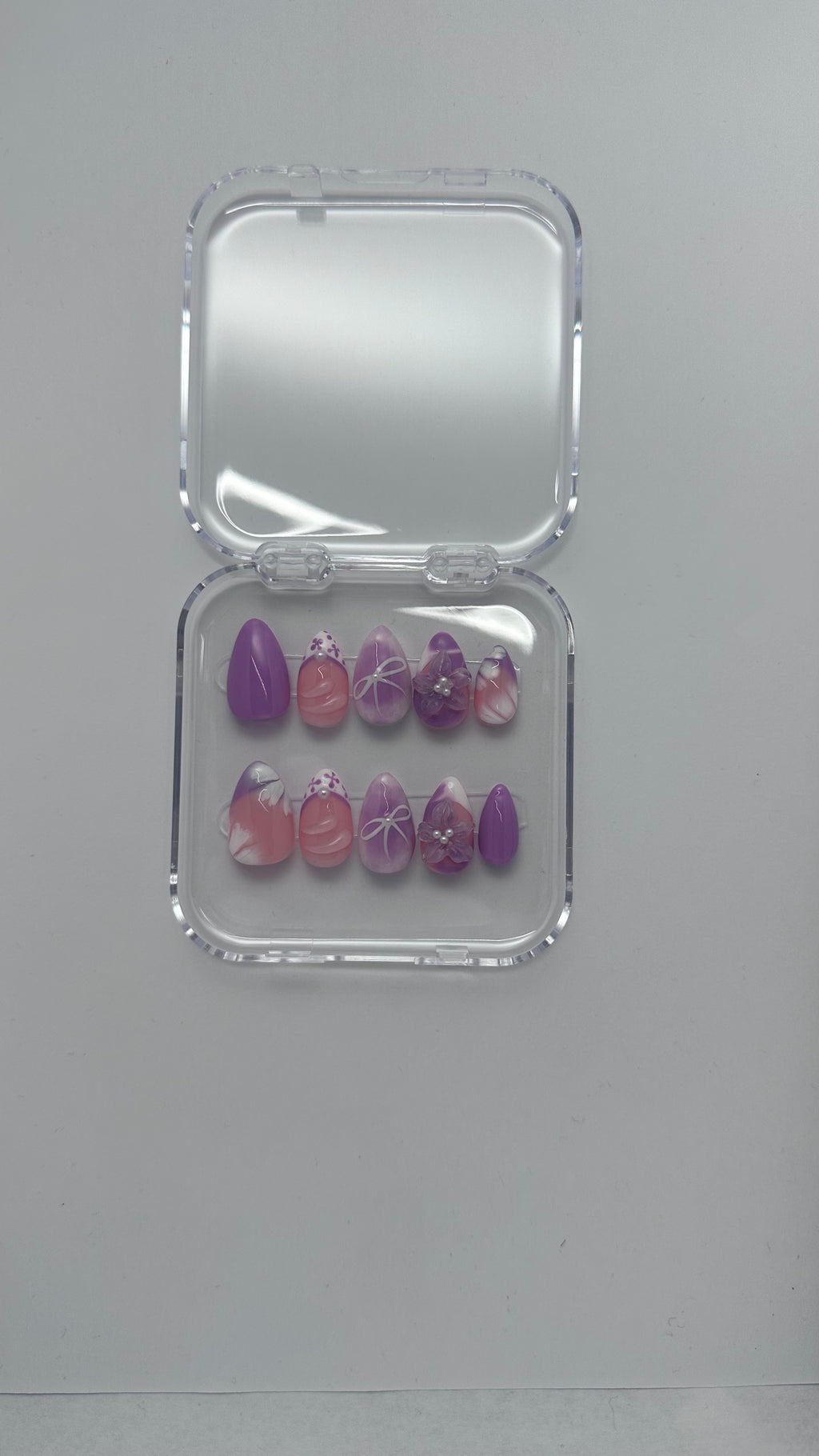 VIOLETTE ETERNEL - Short Almond - FALSE NAILS PressOnNail