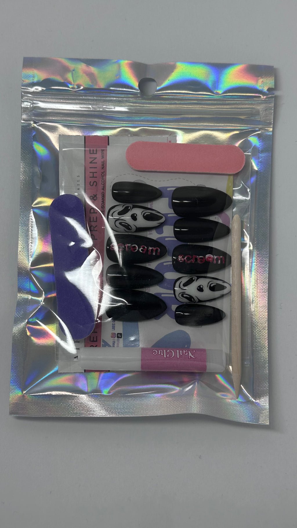 Do you got a boyfriend? - Almond Long - FALSE NAILS PressOnNail