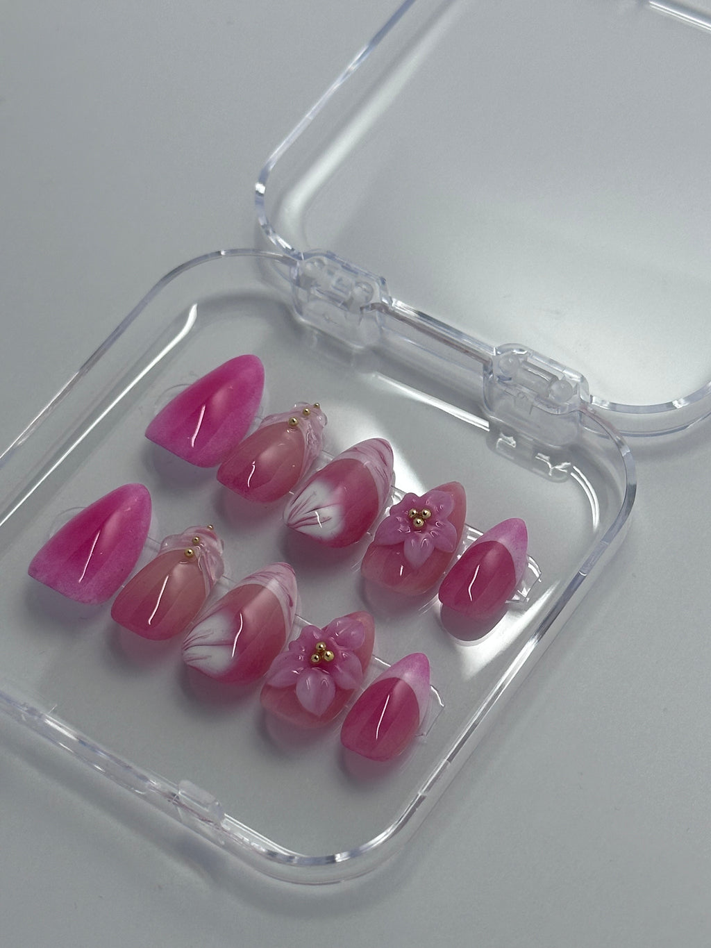 PINKIE BLOSSOM - Short Almond - PressOnNail FAKE NAILS