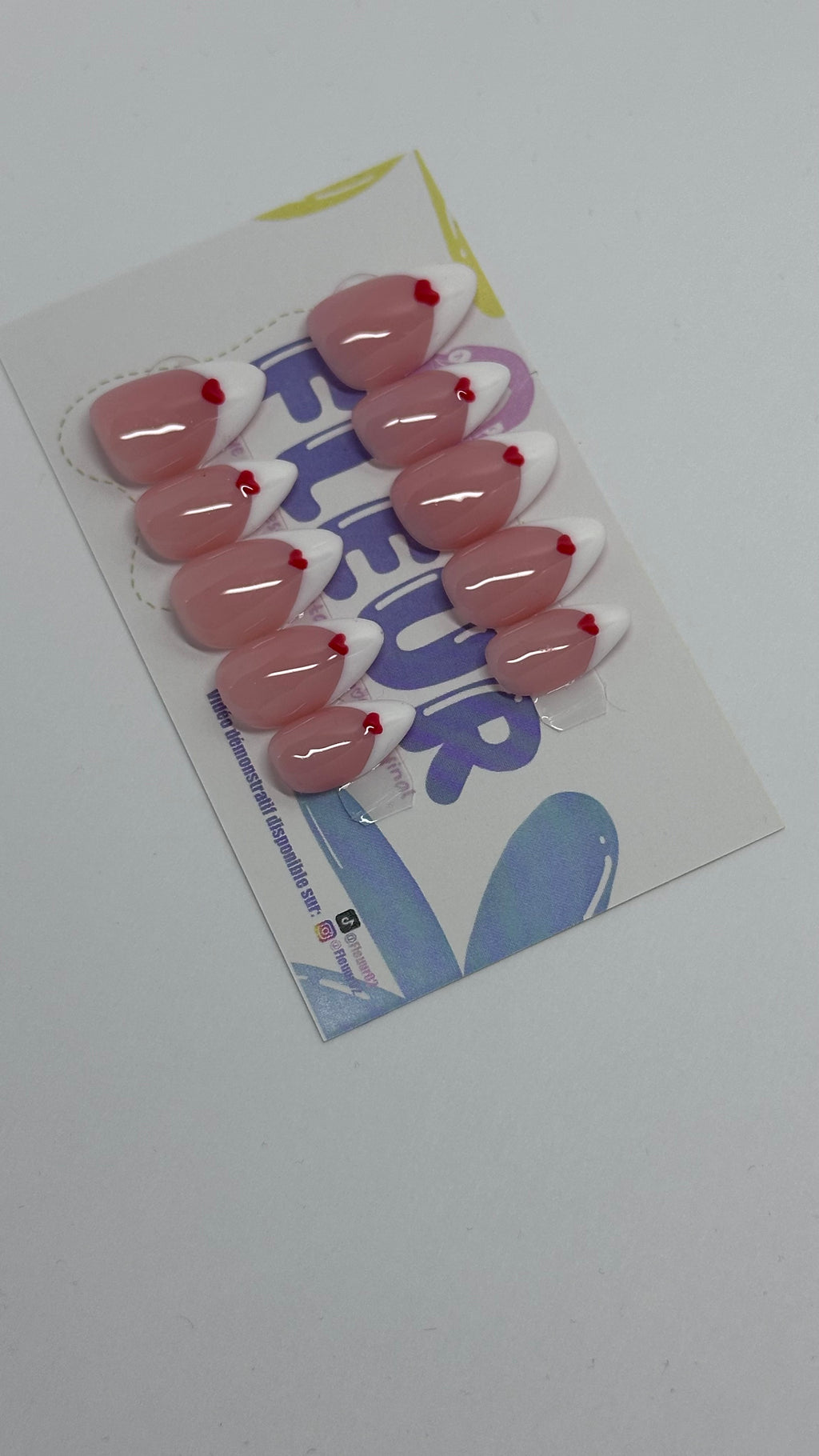 LITTLE HEART (French-heart) - Short Almond - FALSE NAILS PressOnNail