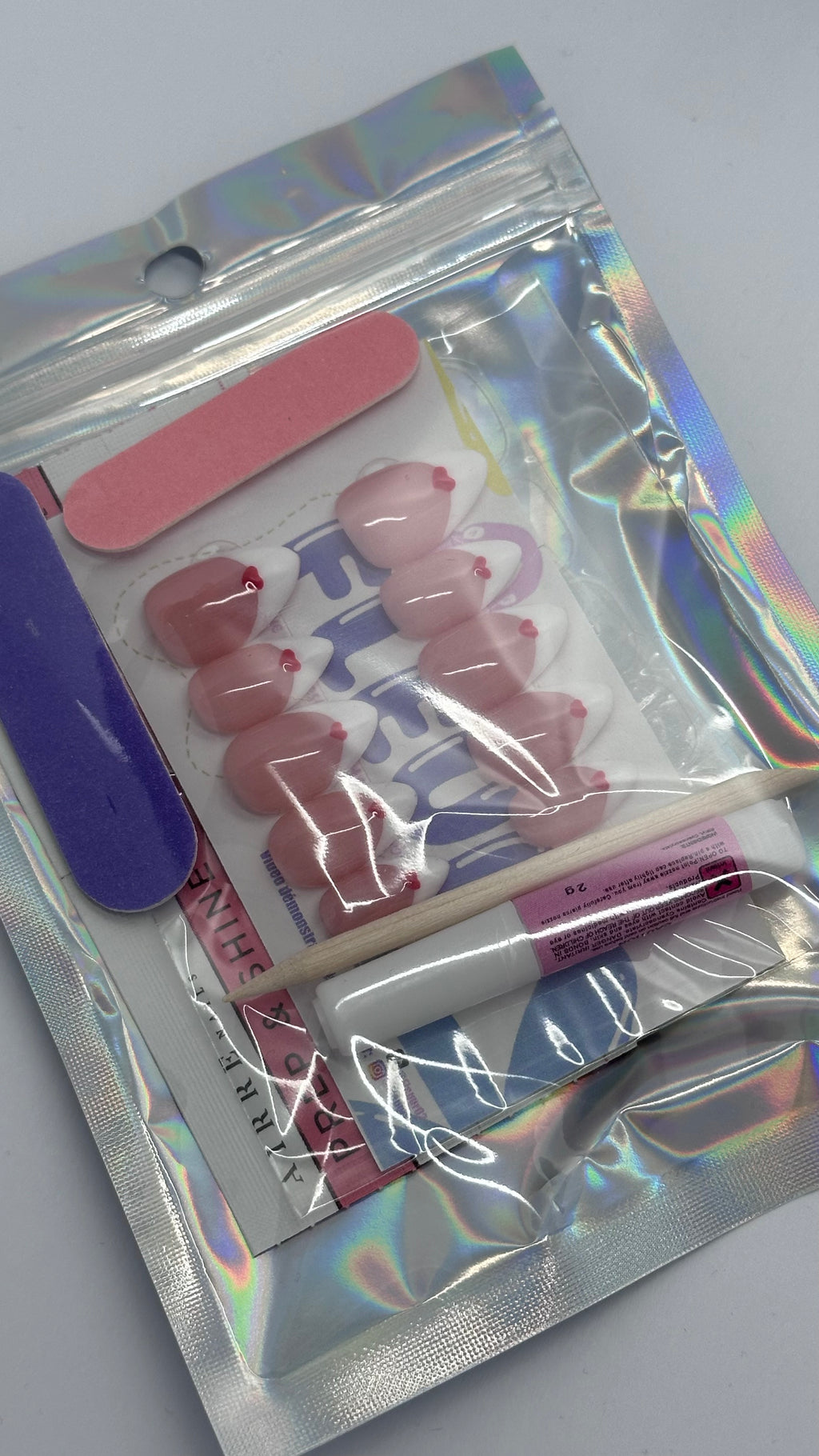 LITTLE HEART (French-heart) - Short Almond - FALSE NAILS PressOnNail